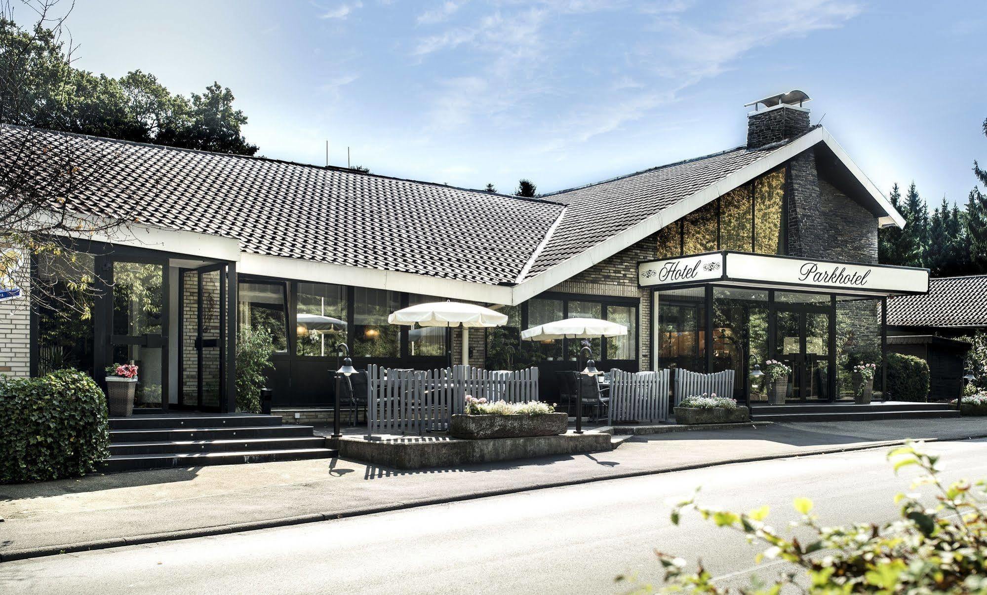 Parkhotel Stadtallendorf Exterior foto
